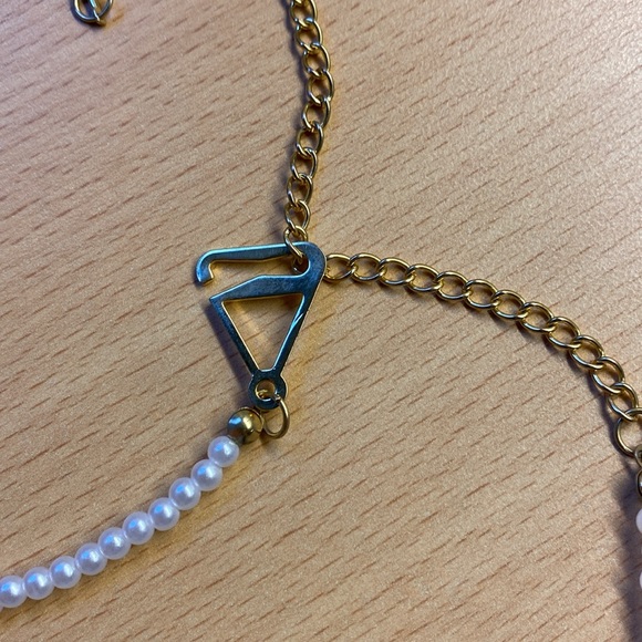 URGENT - Pearl Necklace, Gold and White - Picture 3 of 4